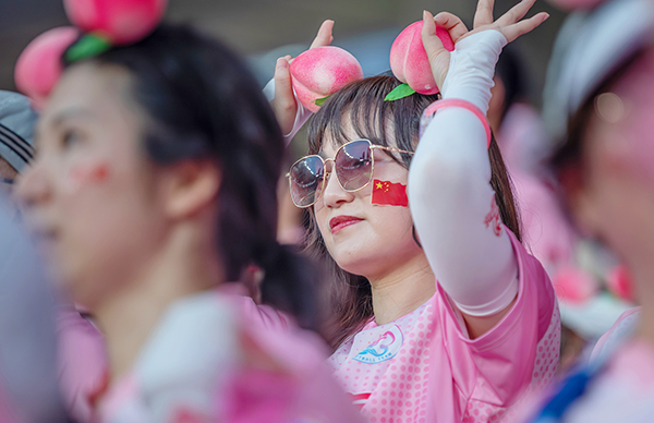 《粉趣逐梦》奚纳新 摄.jpg