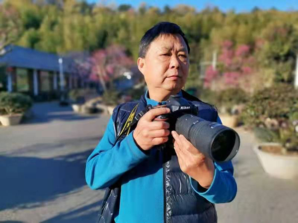 李国芳